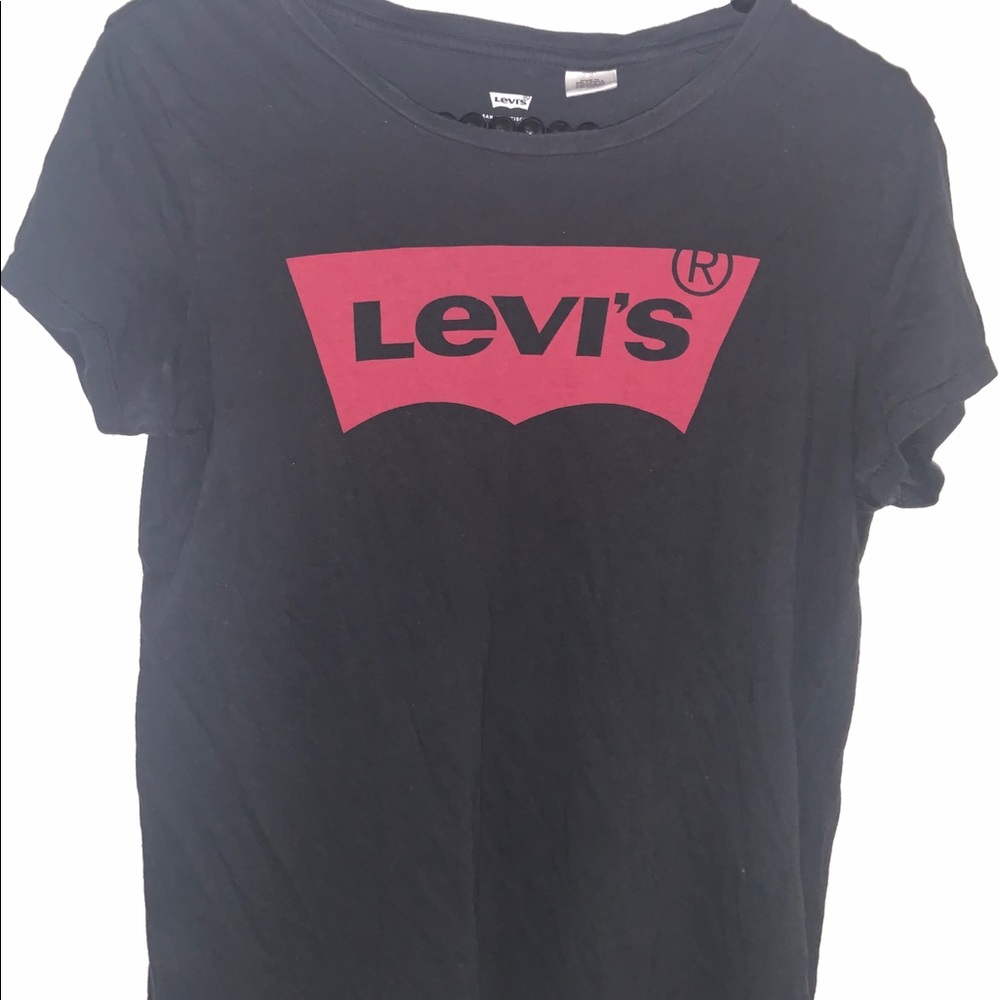 Levi’s Black T-shirt Red Logo